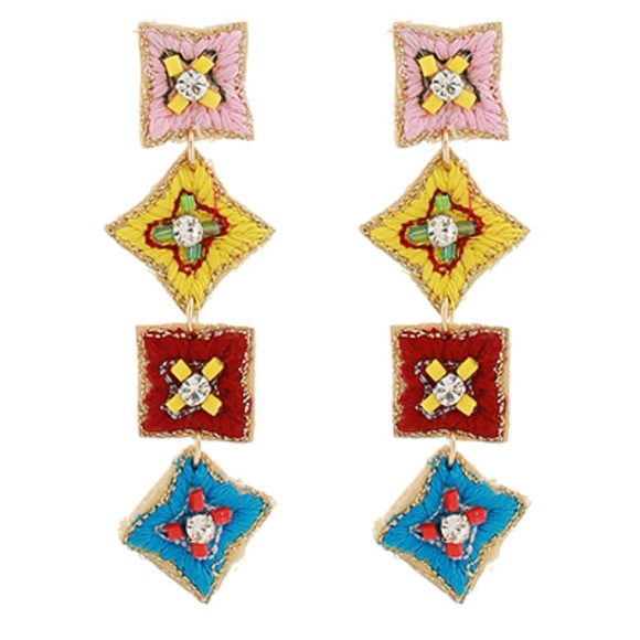 Embroidered Clover 4 Tiered Earrings - Picture 1 of 2